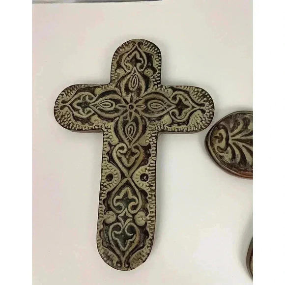 Lot of 2 Brown Rustic Heavy Wall Cross Crucifix Decor Distressed Decorative - Picture 7 of 11